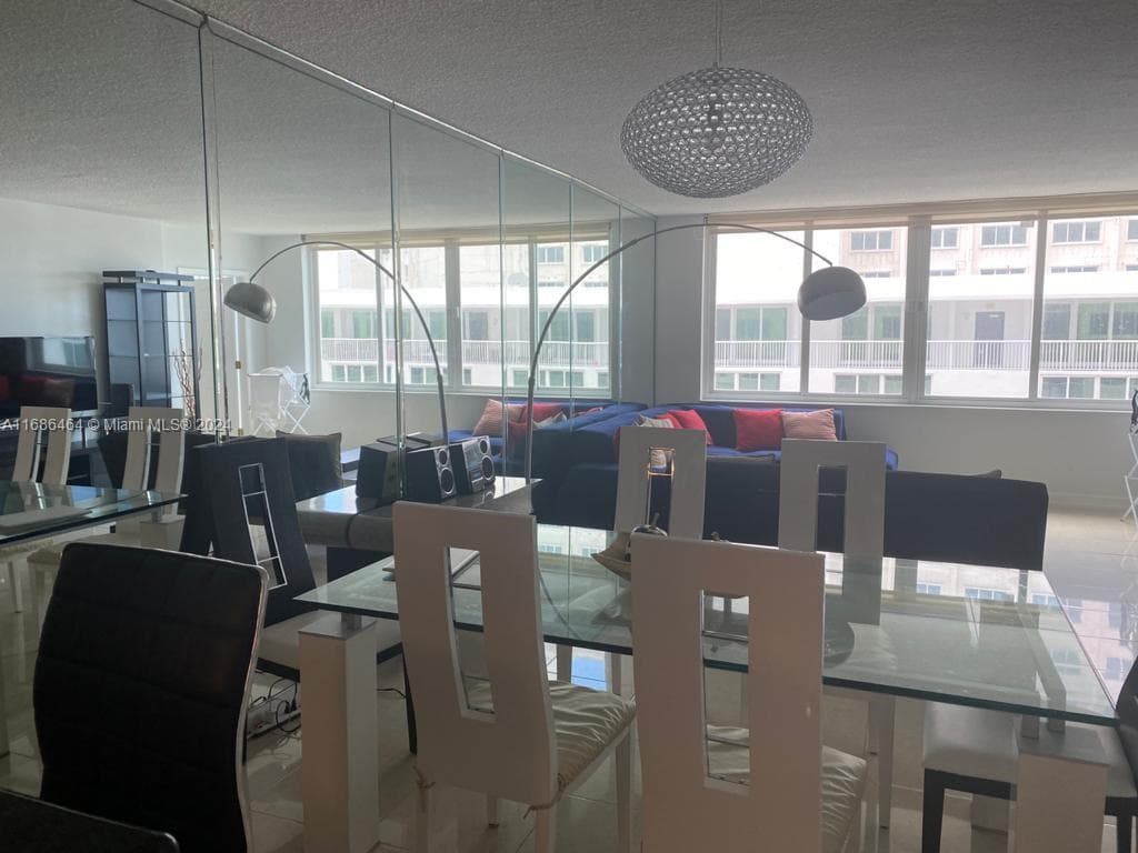 THE CARRIAGE HOUSE CONDO · #412 in Miami Beach - Photo 12