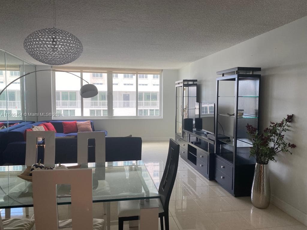 THE CARRIAGE HOUSE CONDO · #412 in Miami Beach - Photo 14
