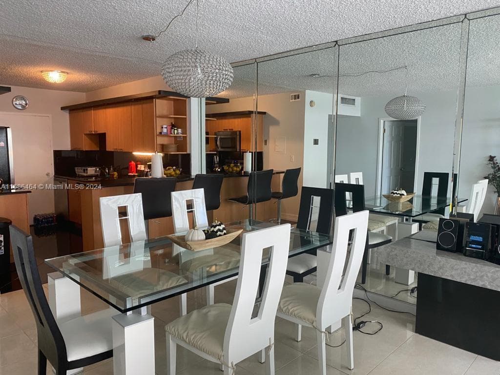 THE CARRIAGE HOUSE CONDO · #412 in Miami Beach - Photo 18