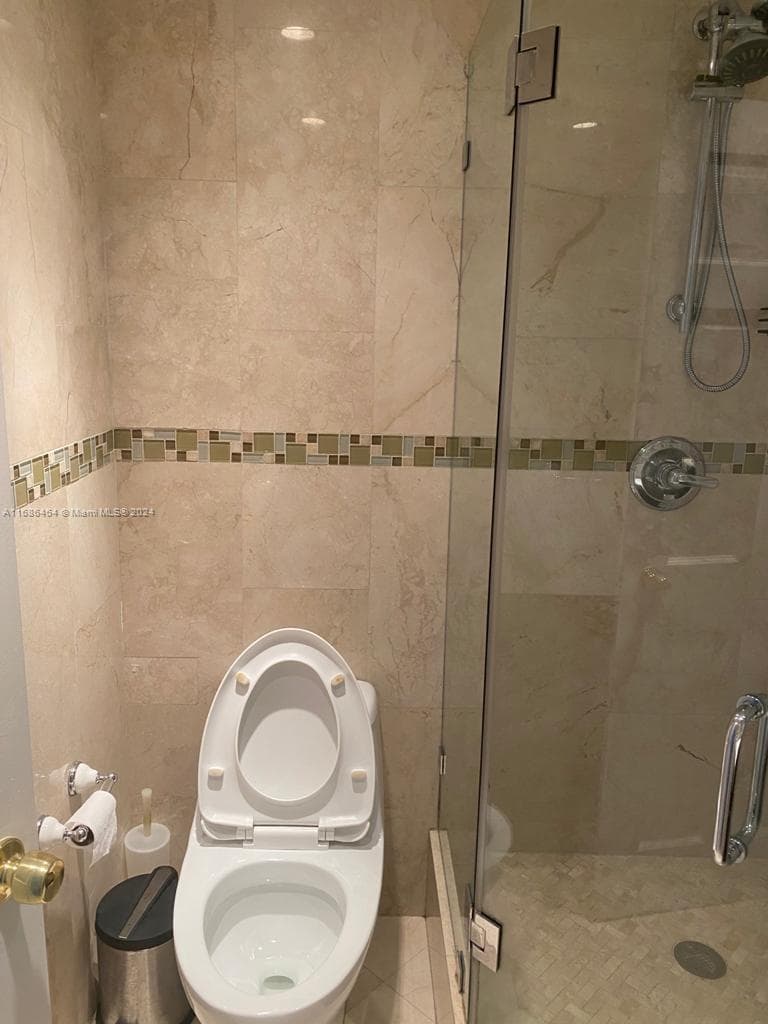 THE CARRIAGE HOUSE CONDO · #412 in Miami Beach - Photo 39