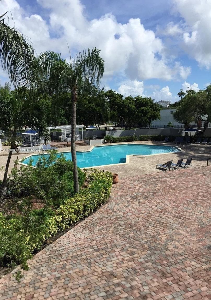 greenwich · #A902 in North Miami - Photo 5