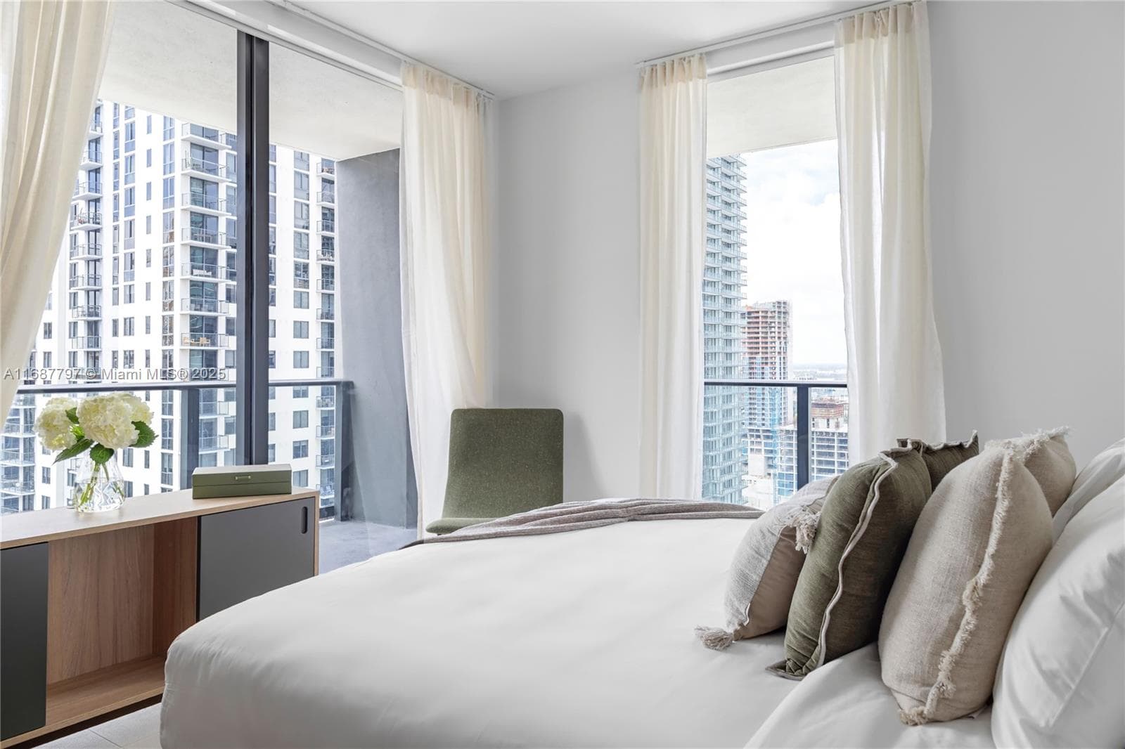 Gale Hotel & Residences (Natiivo) · #3002 in Miami - Photo 30