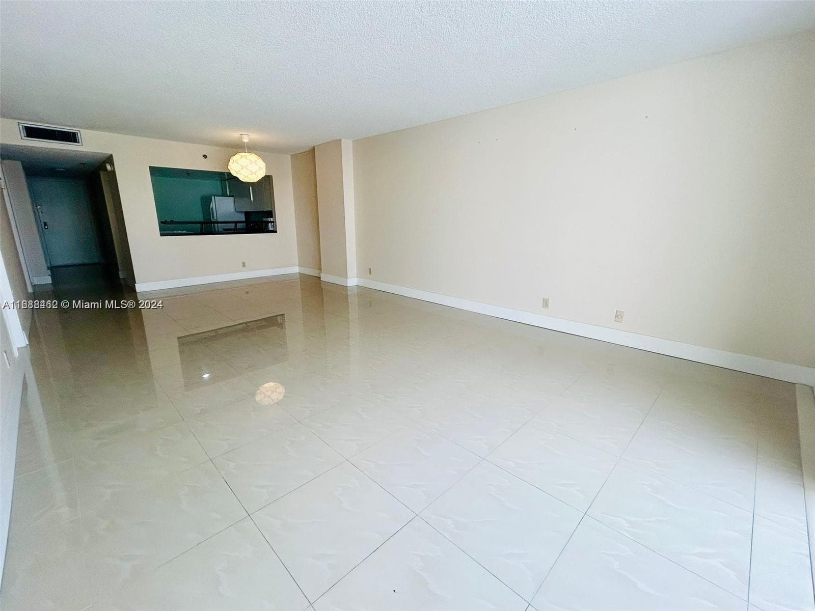 Oceanfront Plaza · #409 in Miami Beach - Photo 2