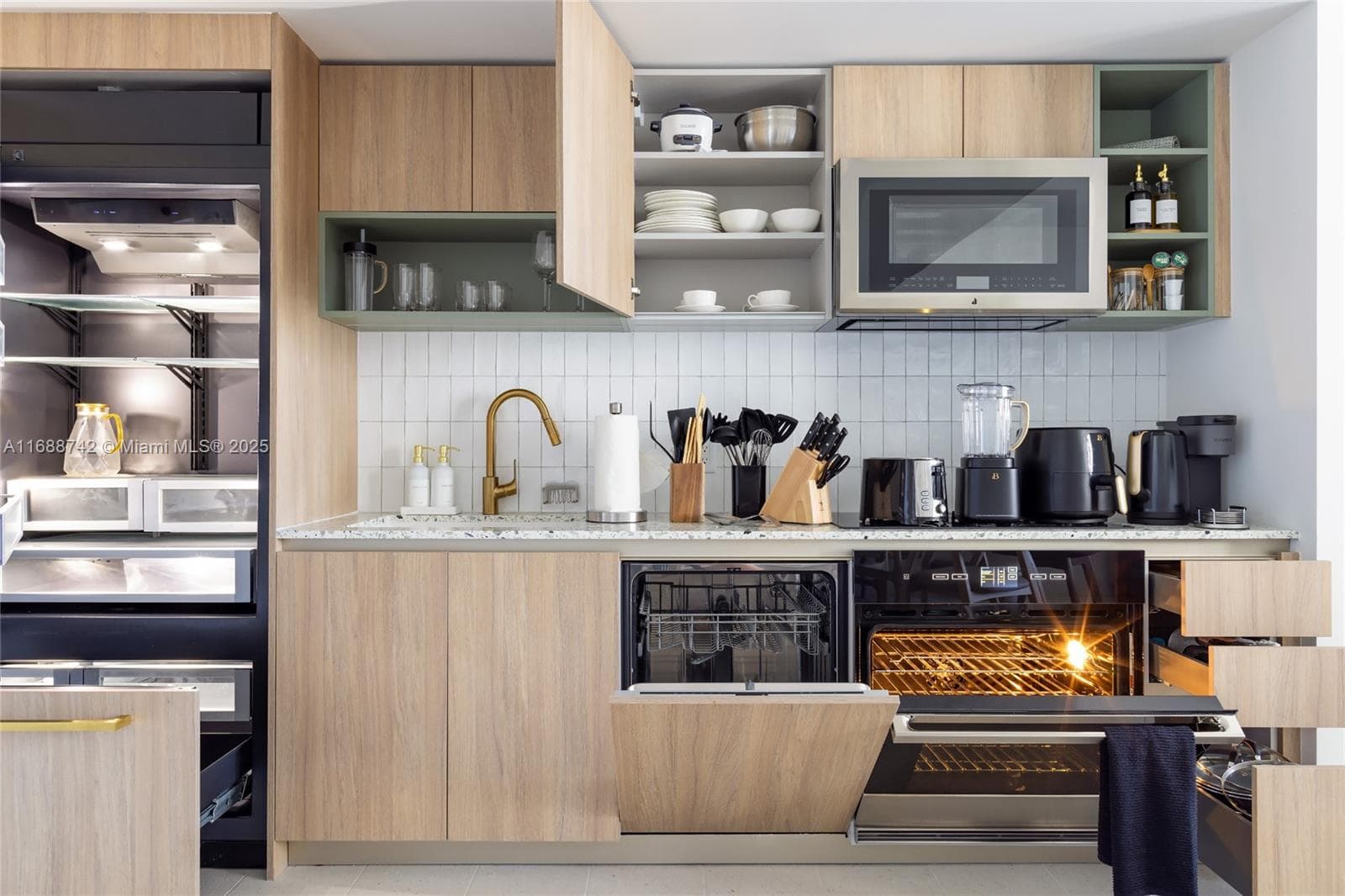 Fridge, Dishwasher, Oven, Stove, Microwave and Appliances