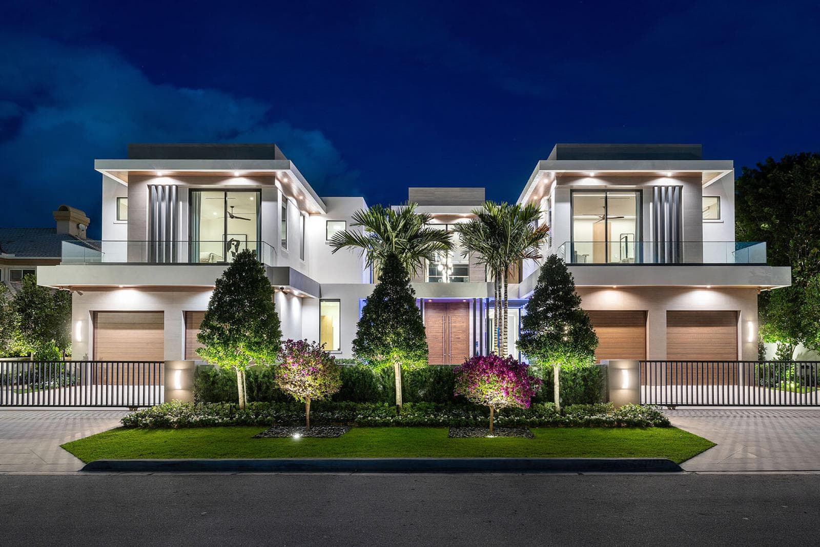 1520_Royal_Palm_Way_Dusk_02