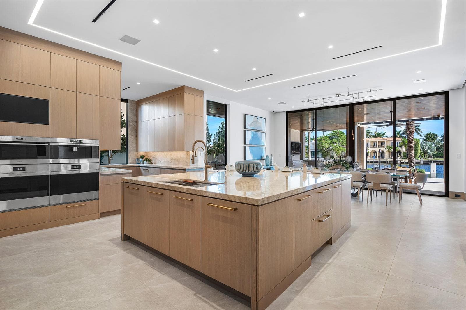 1520_Royal_Palm_Way_15