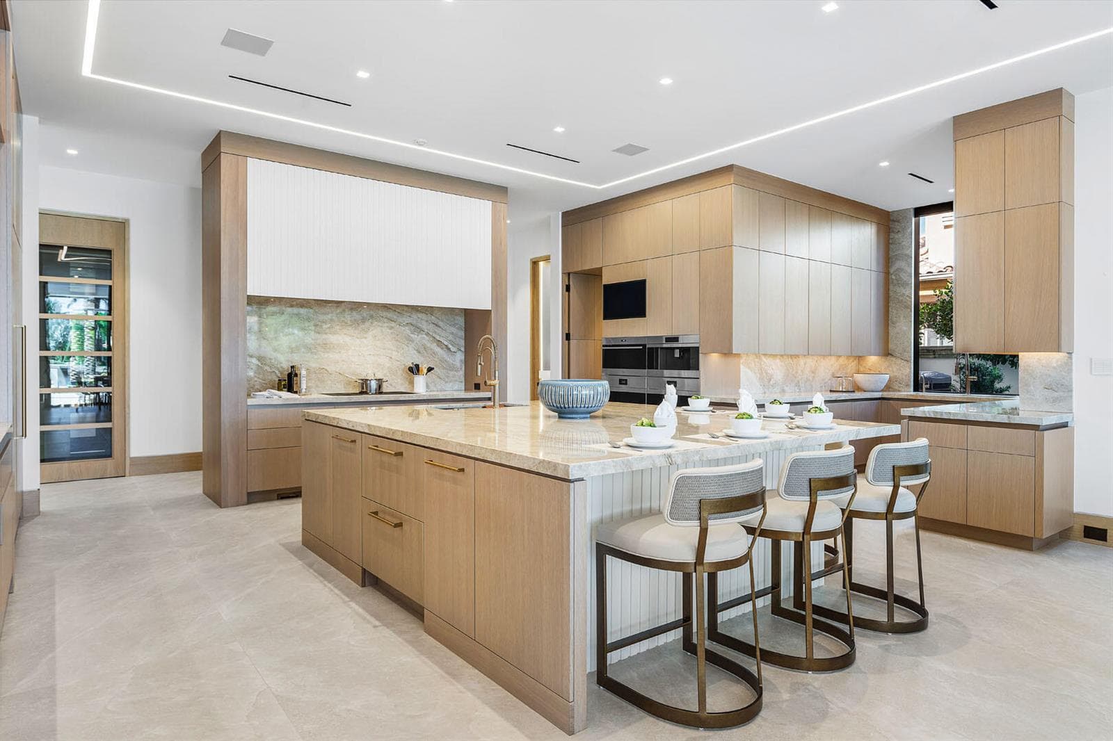 1520_Royal_Palm_Way_14