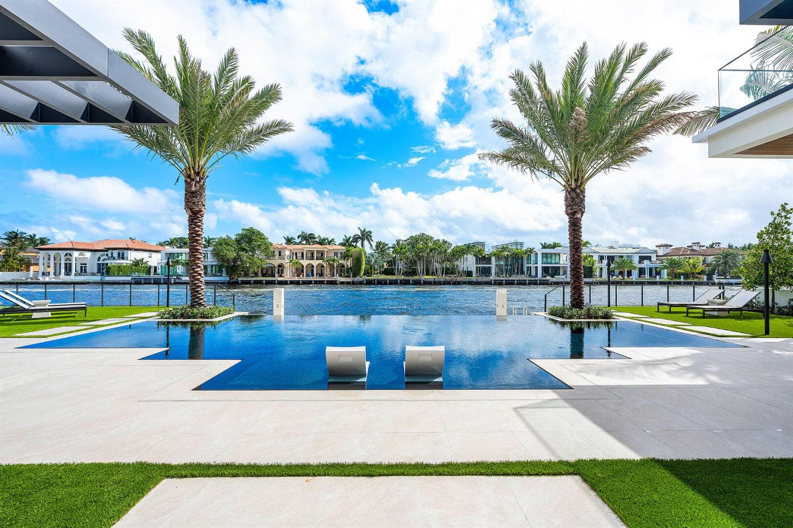1520_Royal_Palm_Way_32