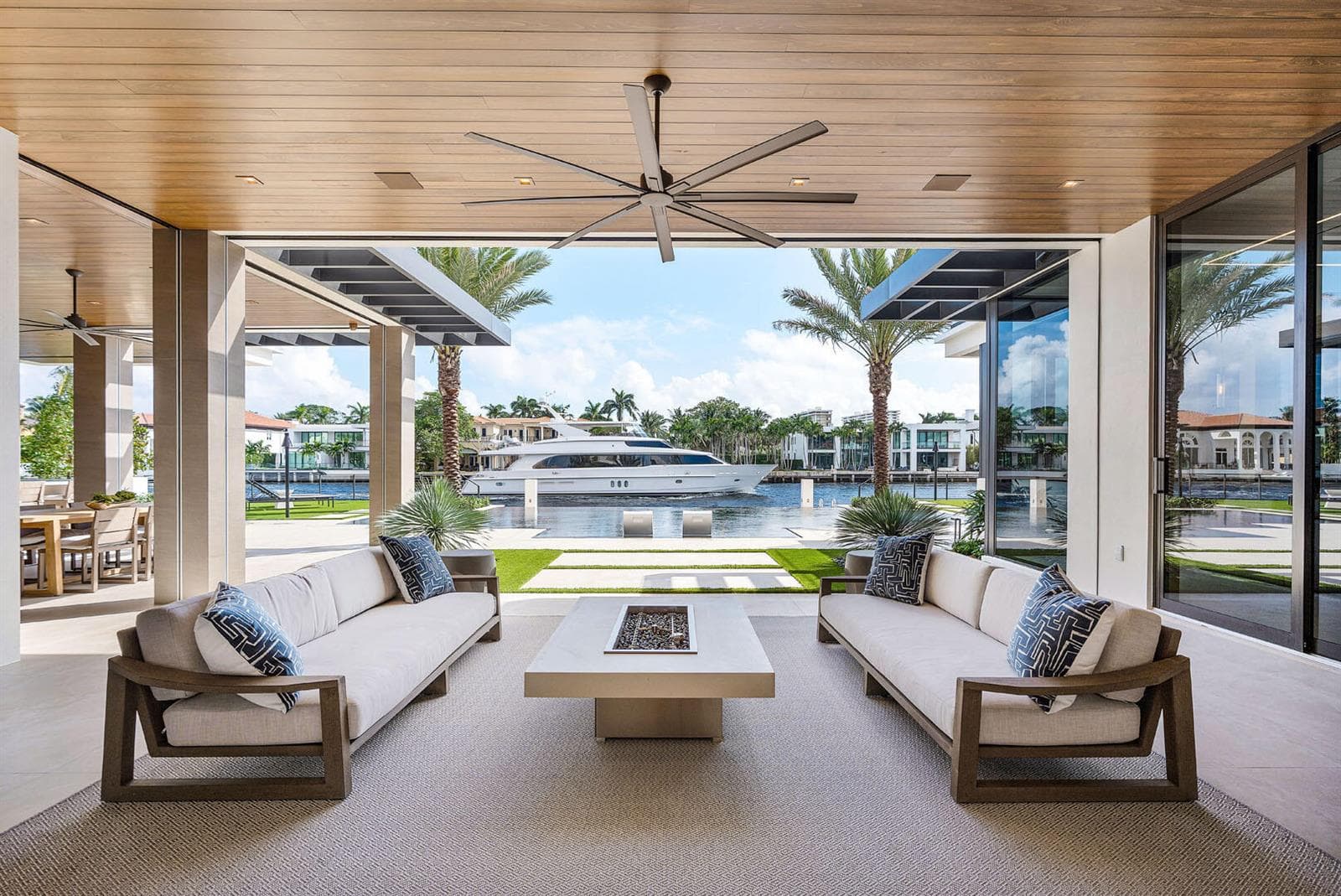 1520_Royal_Palm_Way_28