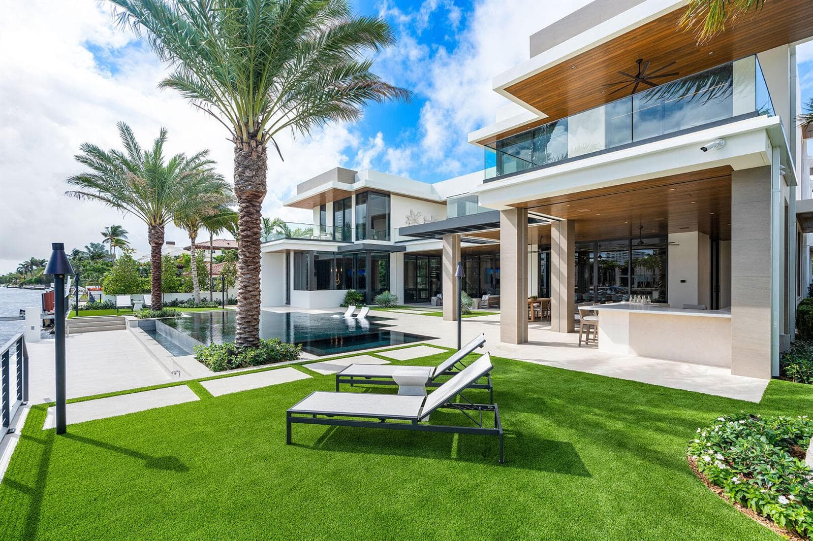1520_Royal_Palm_Way_39