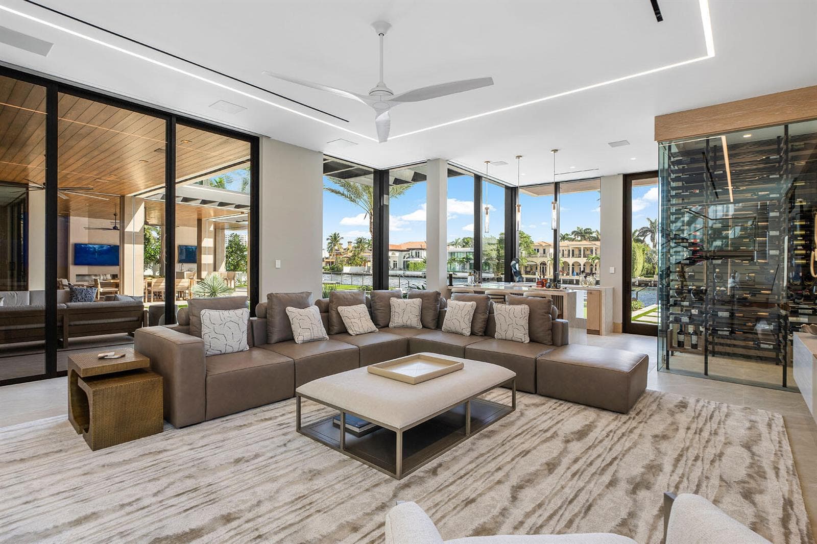 1520_Royal_Palm_Way_42