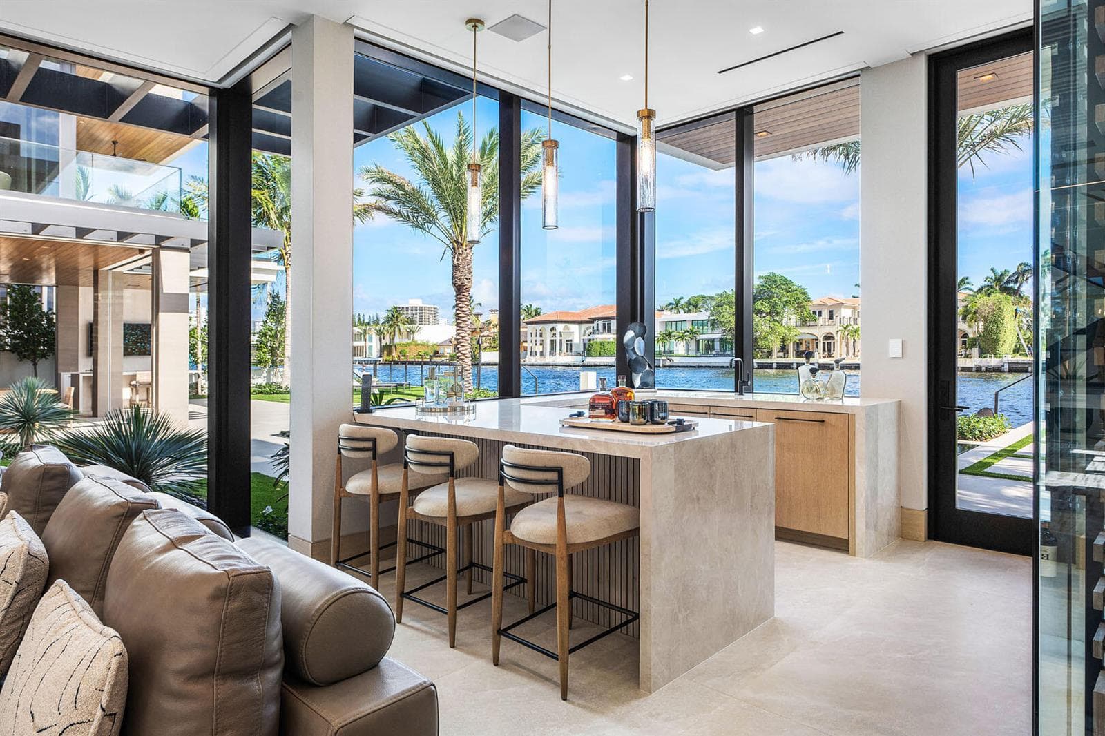 1520_Royal_Palm_Way_44