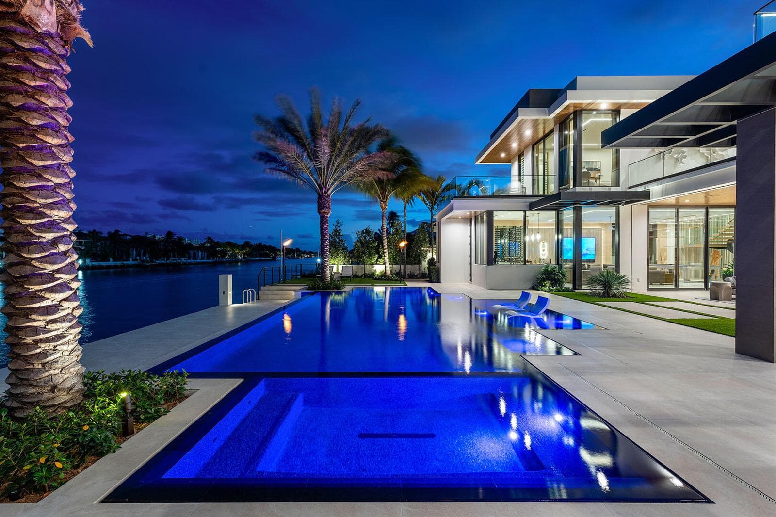 1520_Royal_Palm_Way_Dusk_18