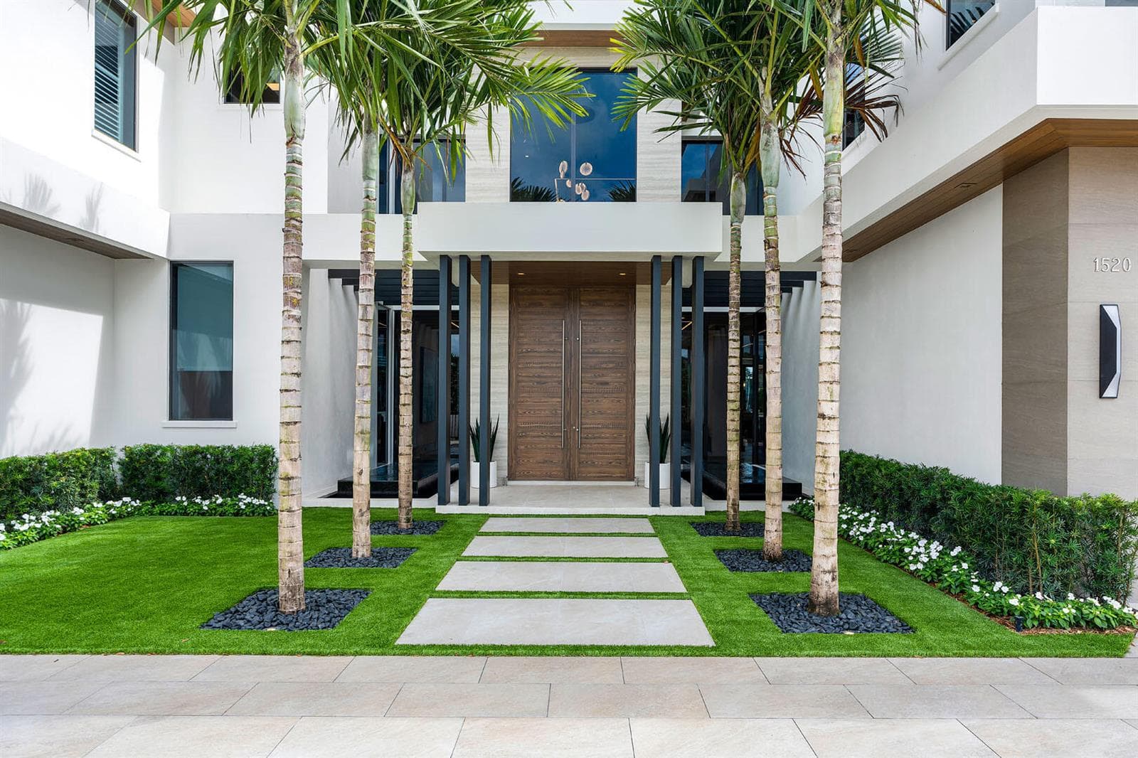 1520_Royal_Palm_Way_05
