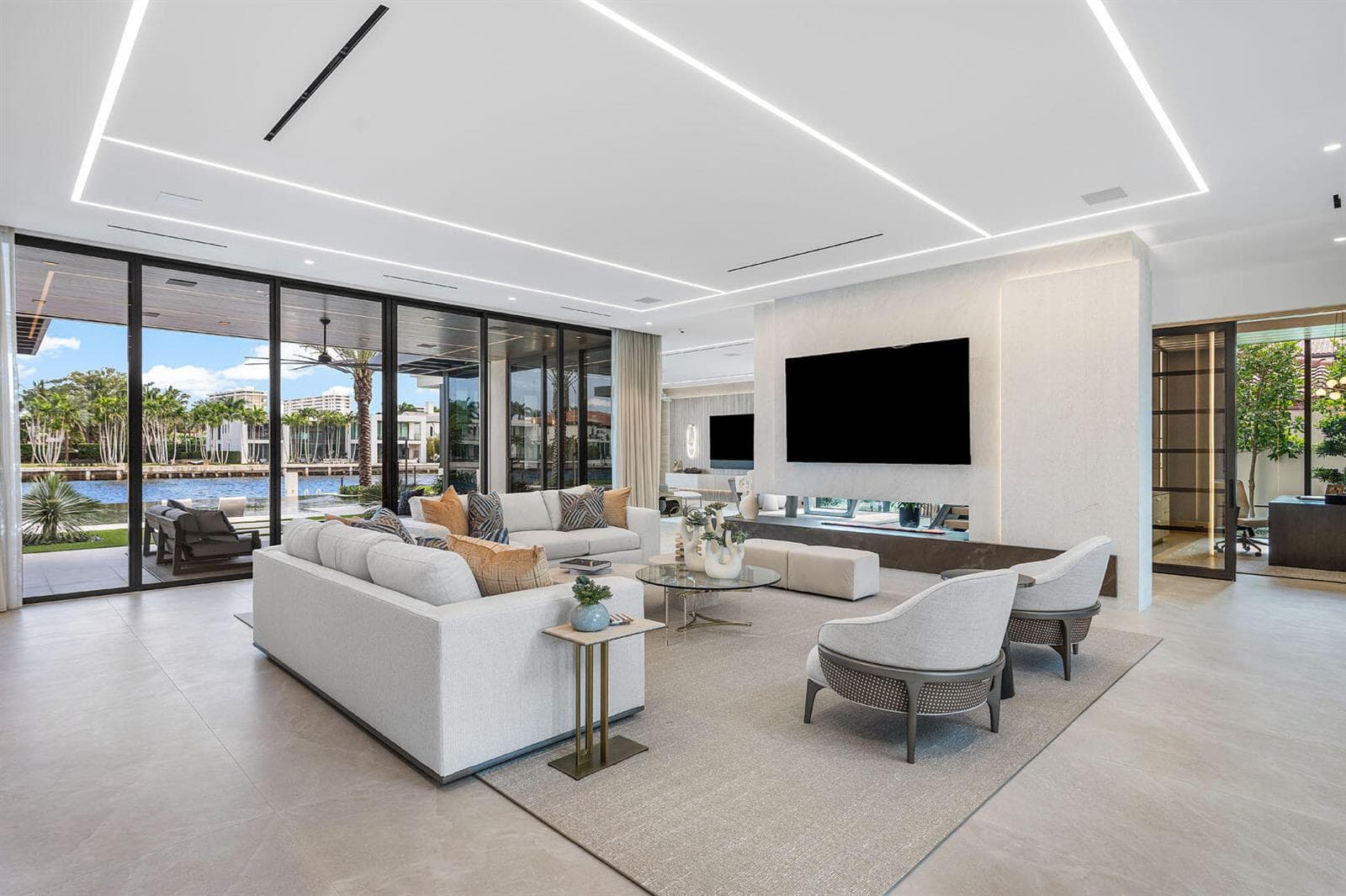 1520_Royal_Palm_Way_10