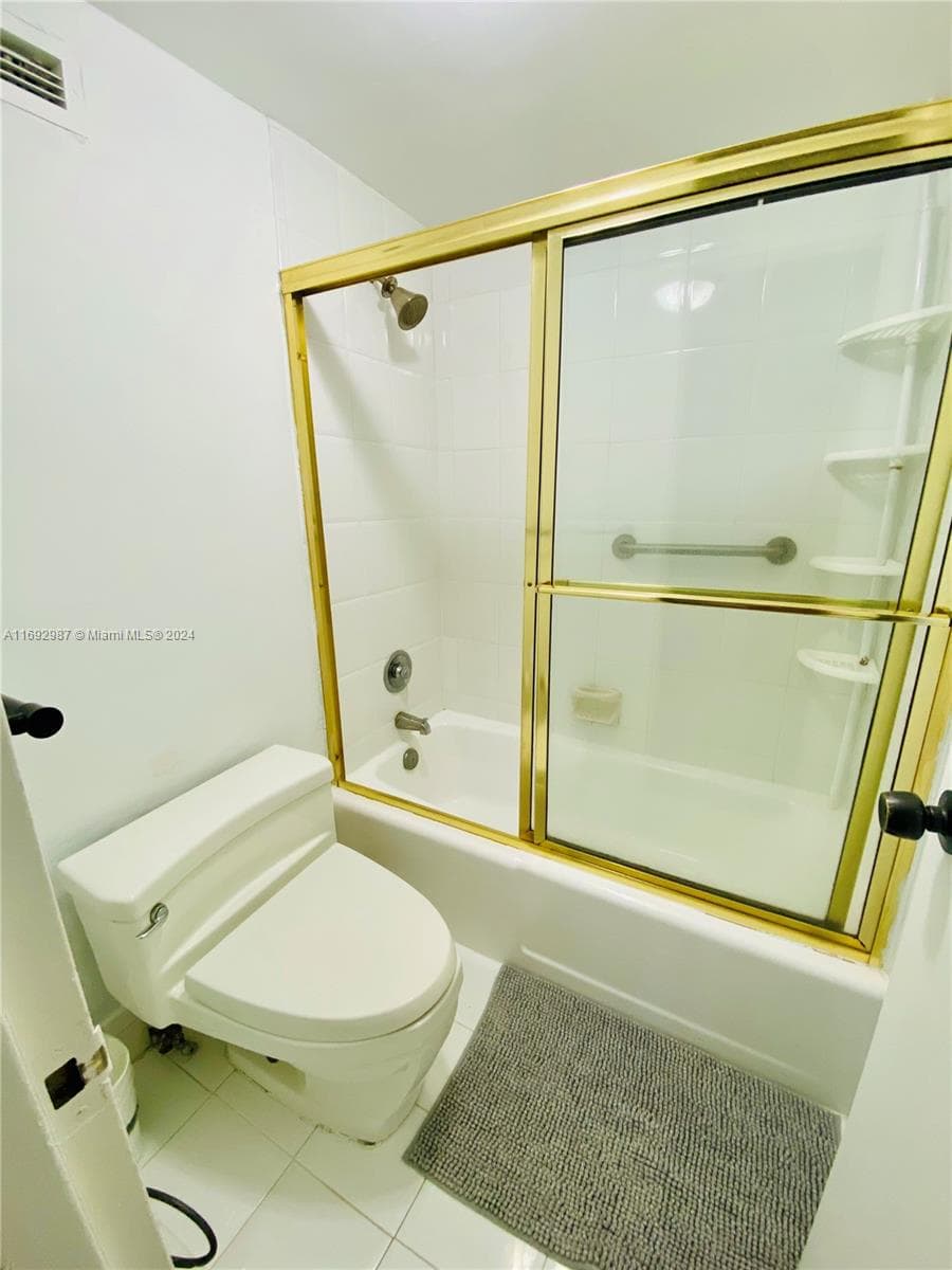 The Decoplage · #1115 in Miami Beach - Photo 14