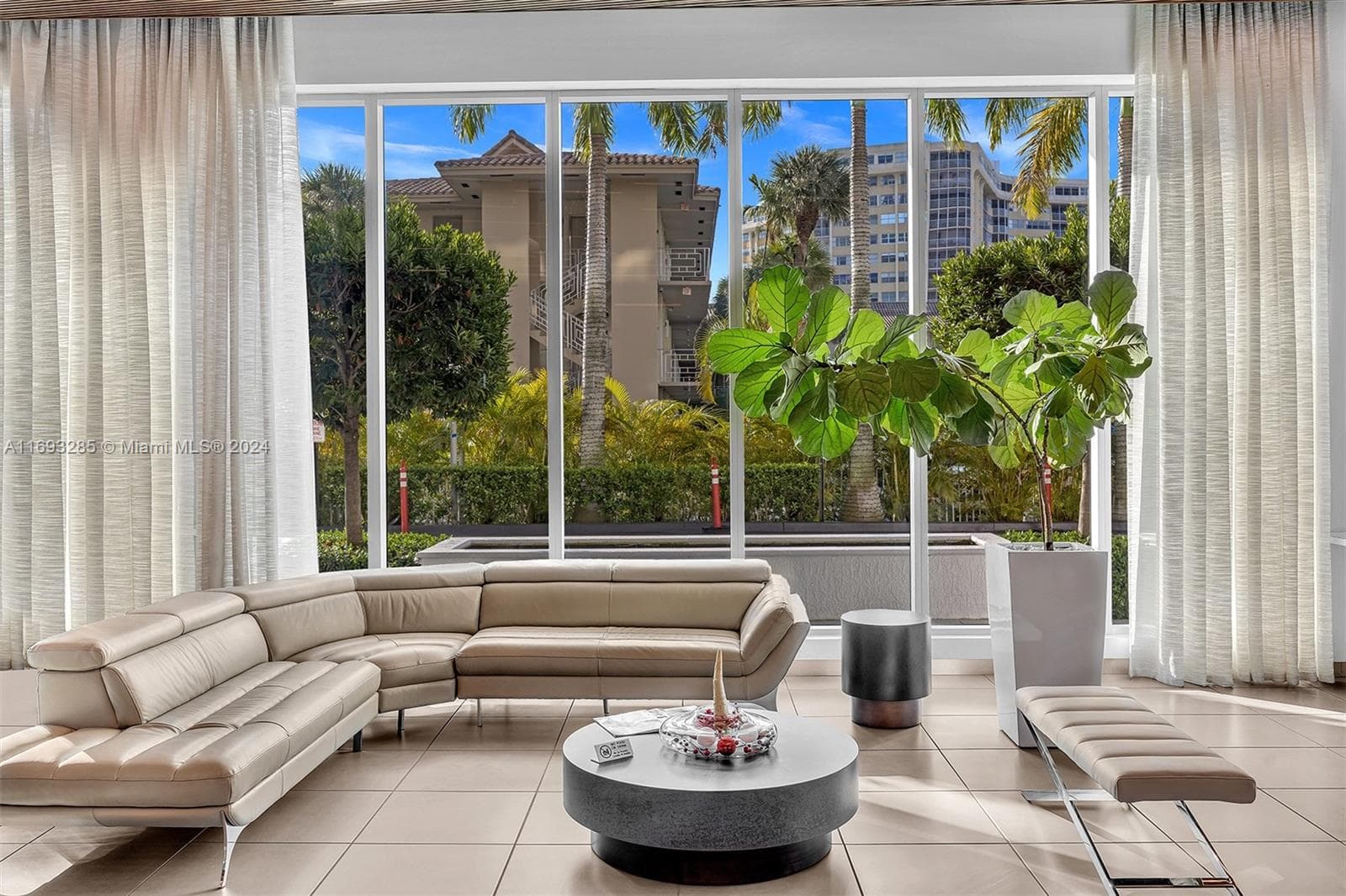2602 E Hallandale Beach Blvd Unit #R2708 photo 23