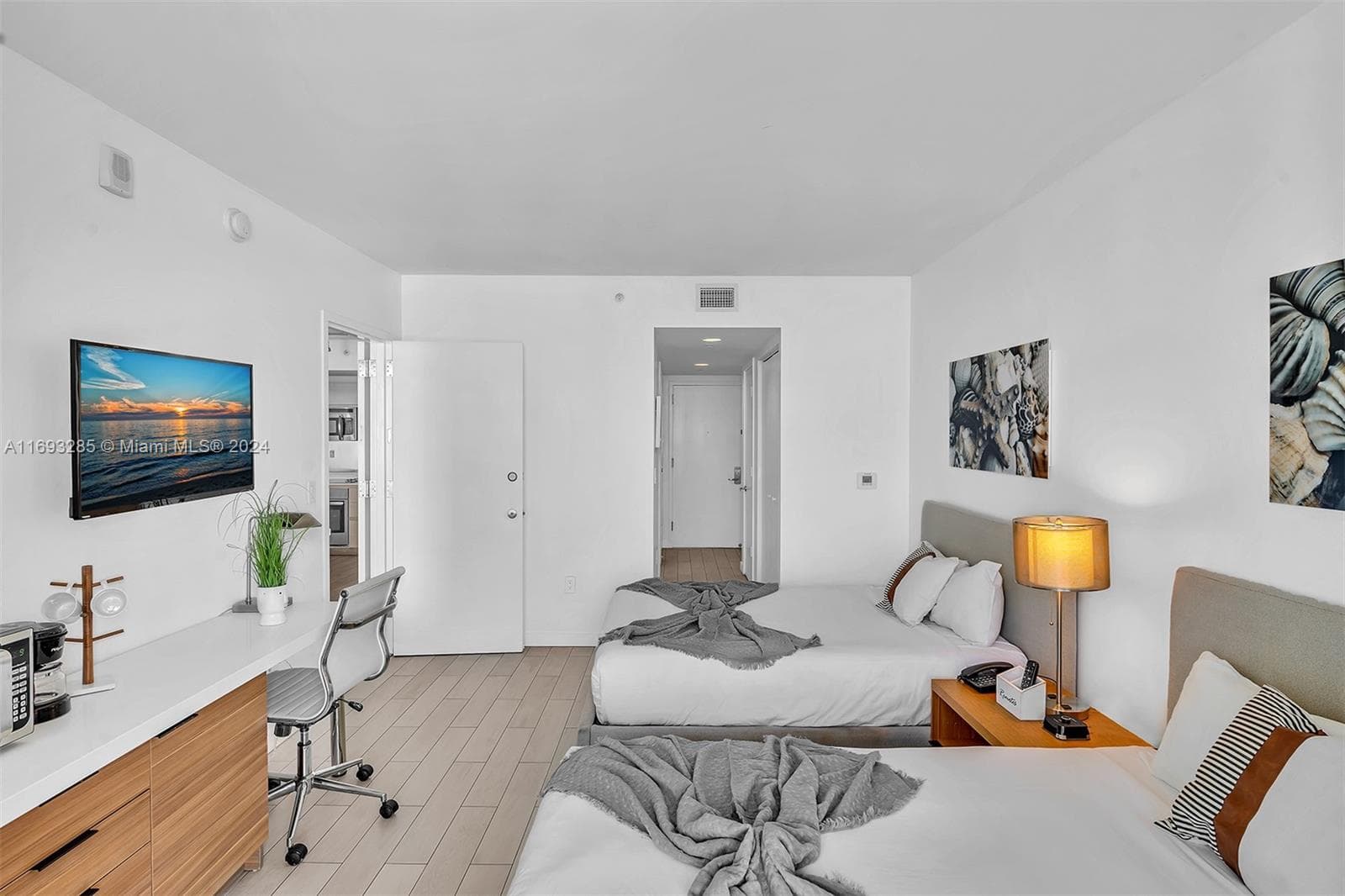 2602 E Hallandale Beach Blvd Unit #R2708 photo 13