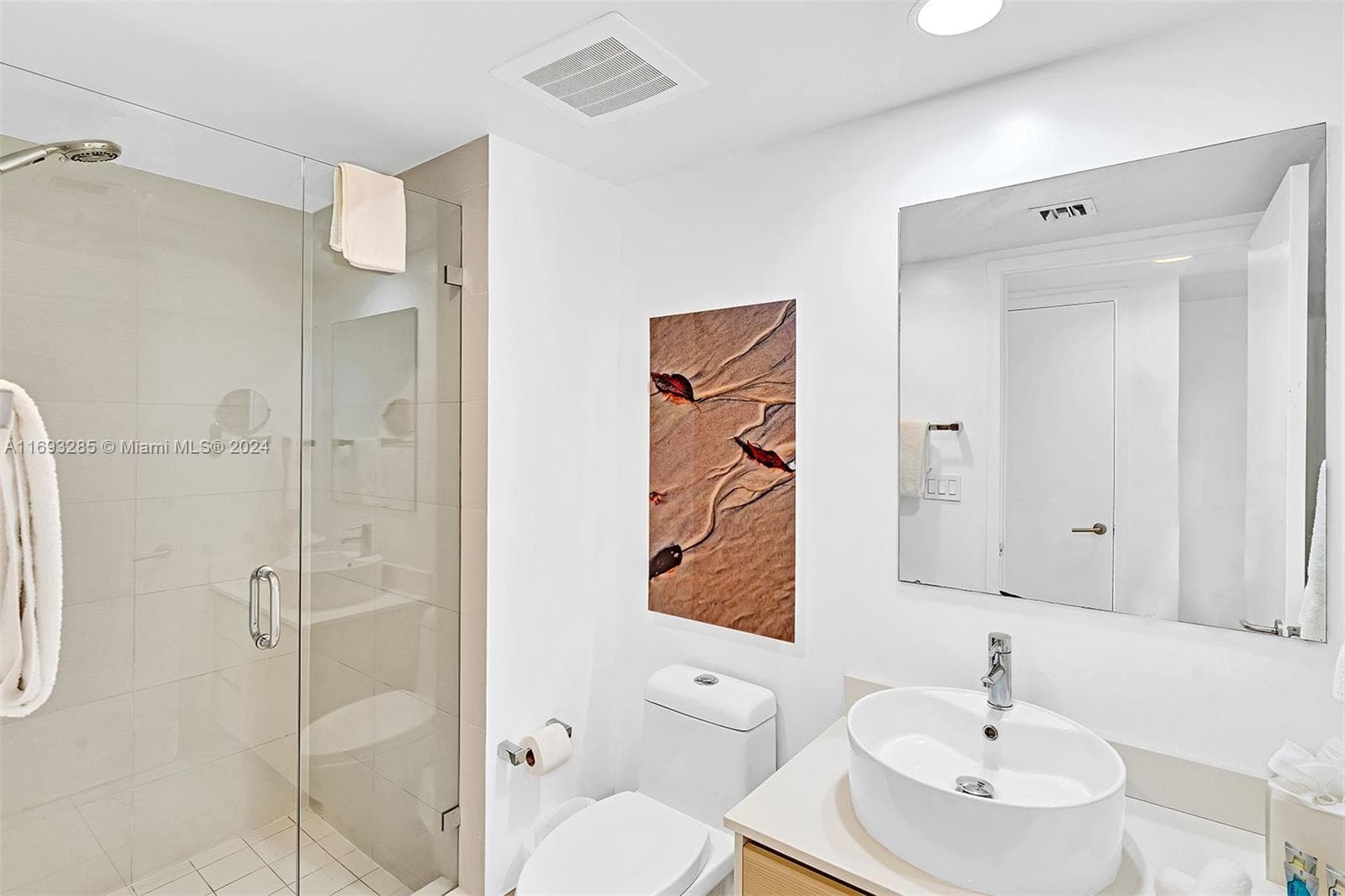 2602 E Hallandale Beach Blvd Unit #R2708 photo 12