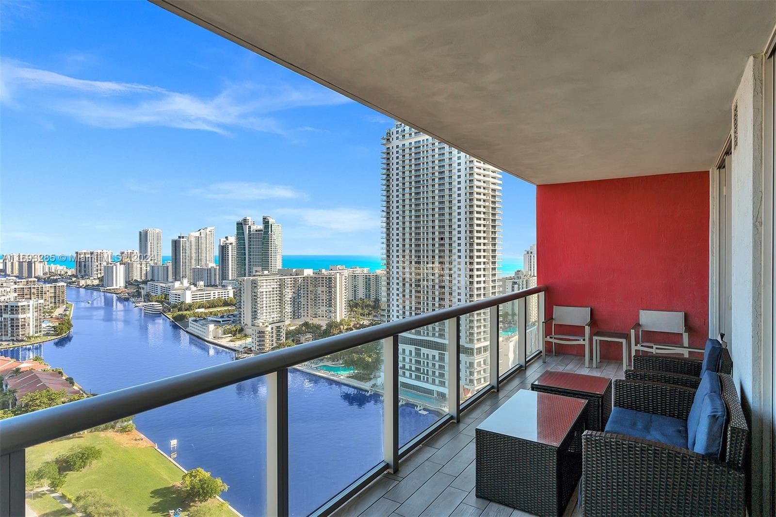 2602 E Hallandale Beach Blvd Unit #R2708 photo 1