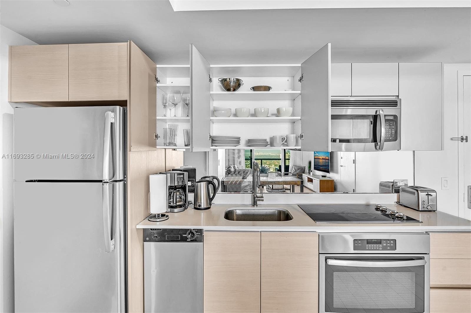 2602 E Hallandale Beach Blvd Unit #R2708 photo 8
