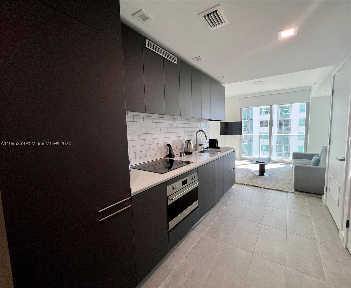 YotelPad Miami · #2613 in Miami - Photo 3