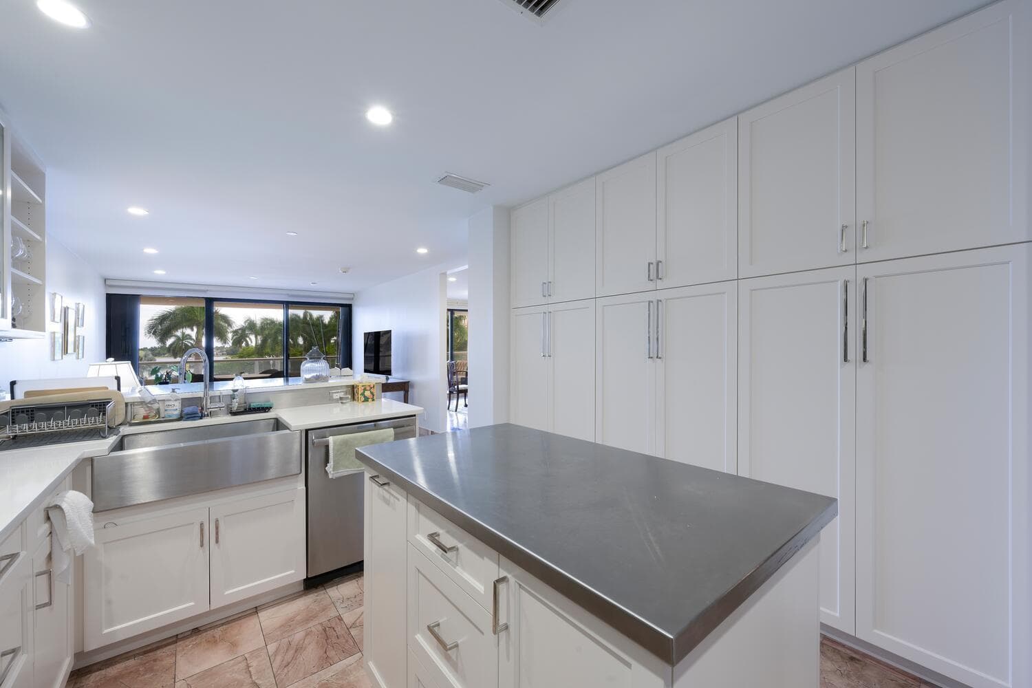 529 S Flagler Dr Unit TH3G-large-010-005