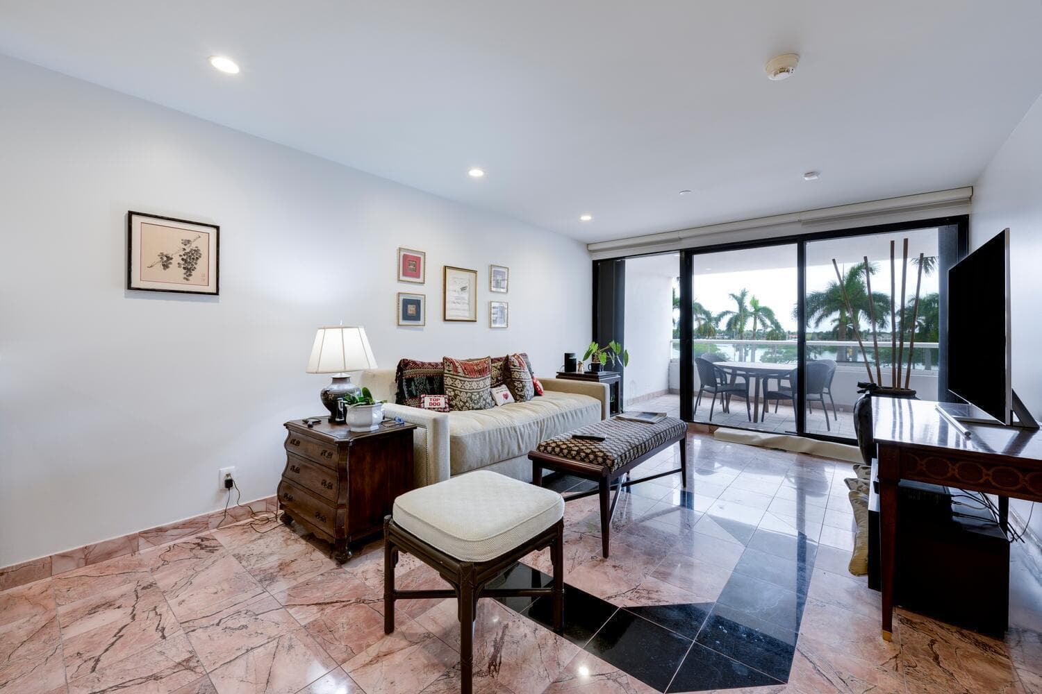 529 S Flagler Dr Unit TH3G-large-004-004