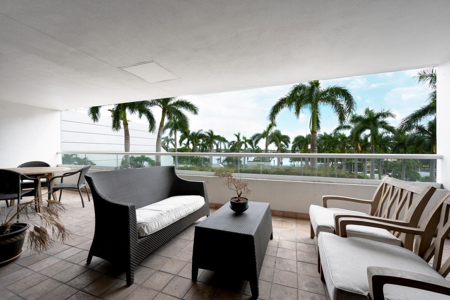 529 S Flagler Dr Unit TH3G-large-005-011