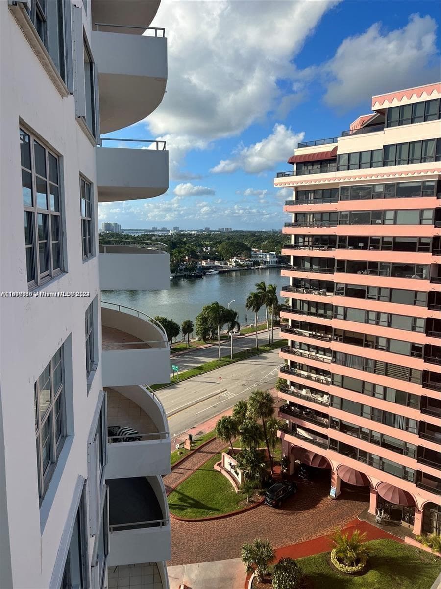 Seacoast 5151 · #1403 in Miami Beach - Photo 4