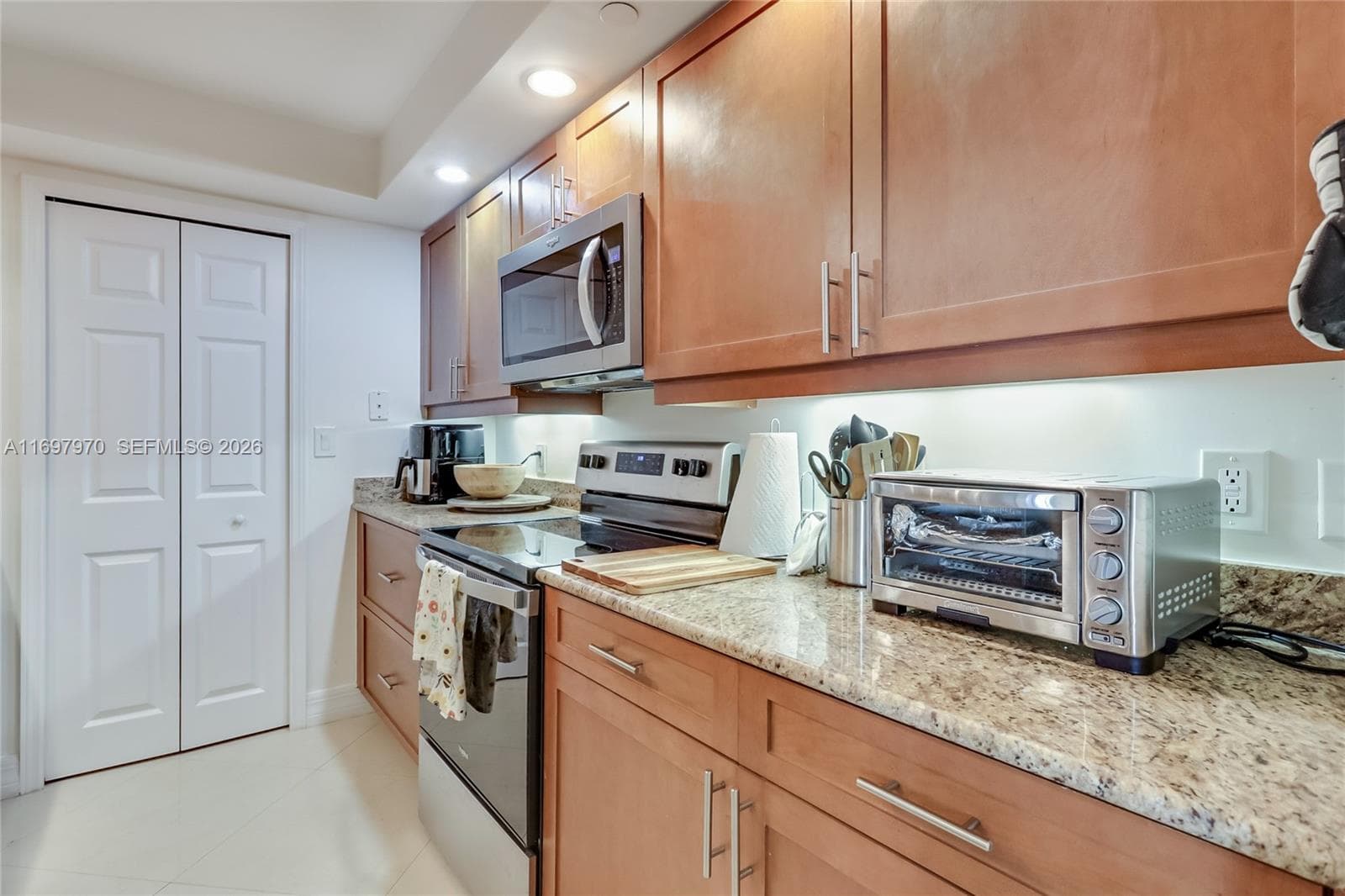 Tiara Condominium · #10B in Riviera Beach - Photo 12