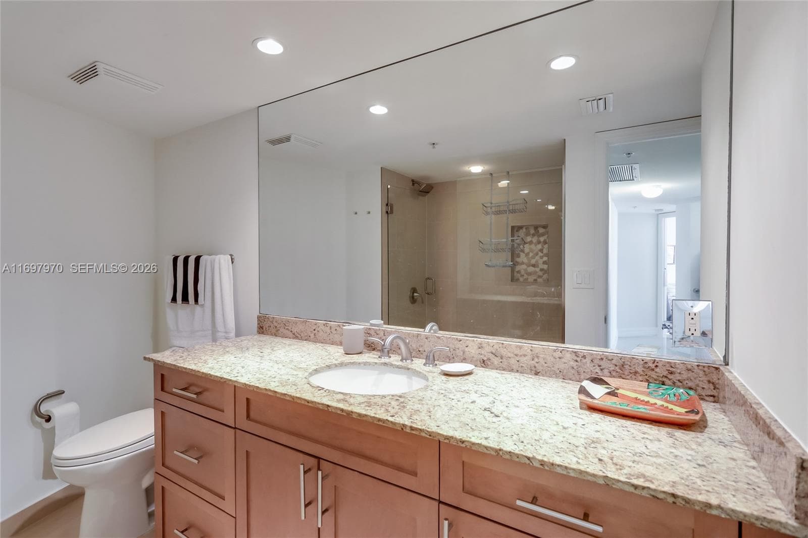 Tiara Condominium · #10B in Riviera Beach - Photo 15
