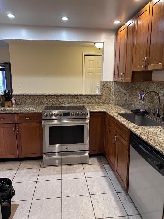 Hillcrest 21 · #114B in Hollywood - Photo 2