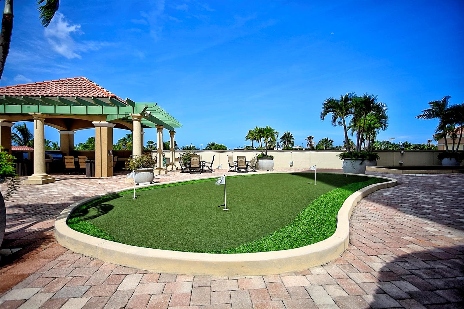 Putting Green/Summer Kitchen