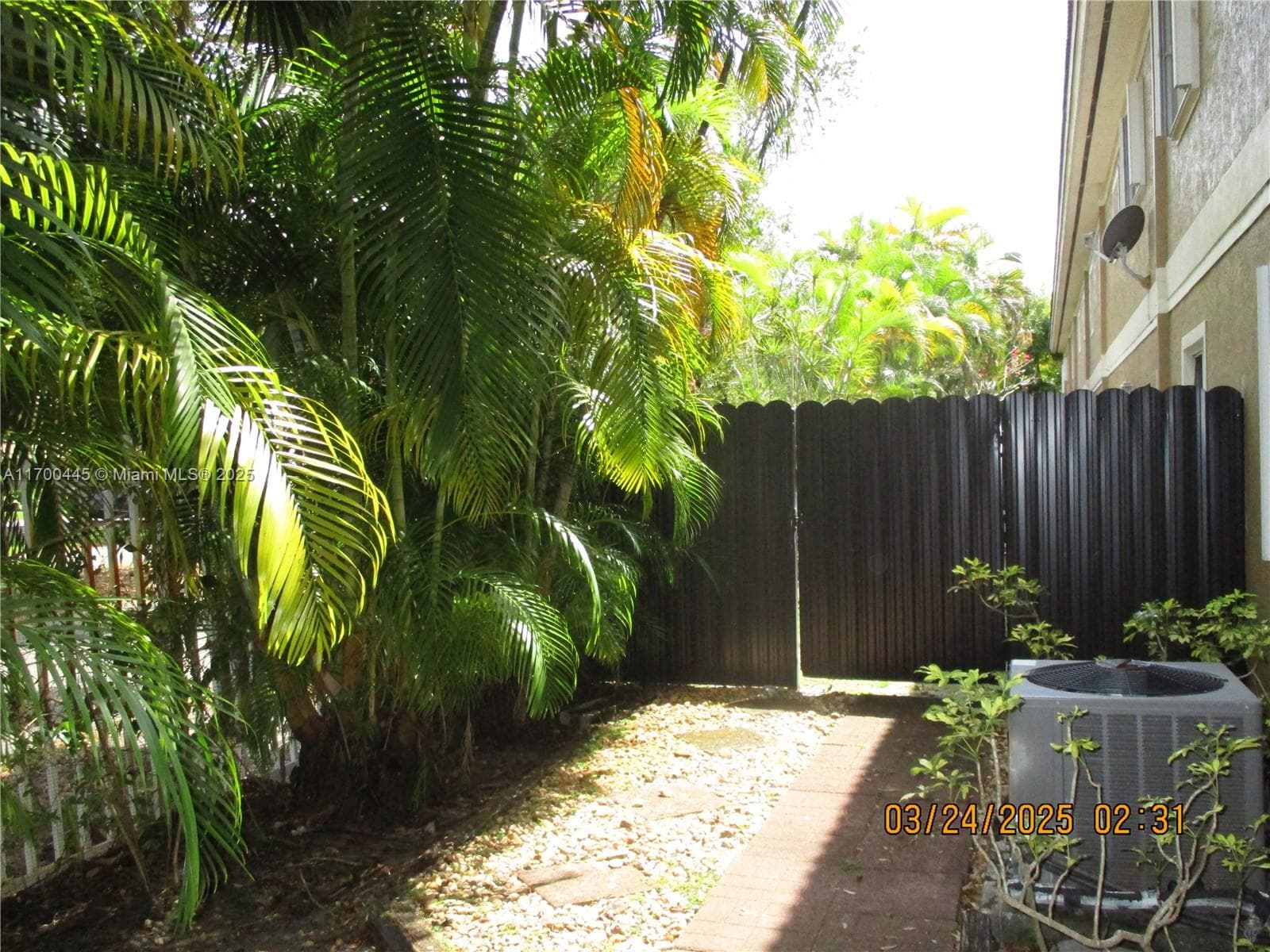 WASHINGTON PALMS CONDO · #2 in Hollywood - Photo 7