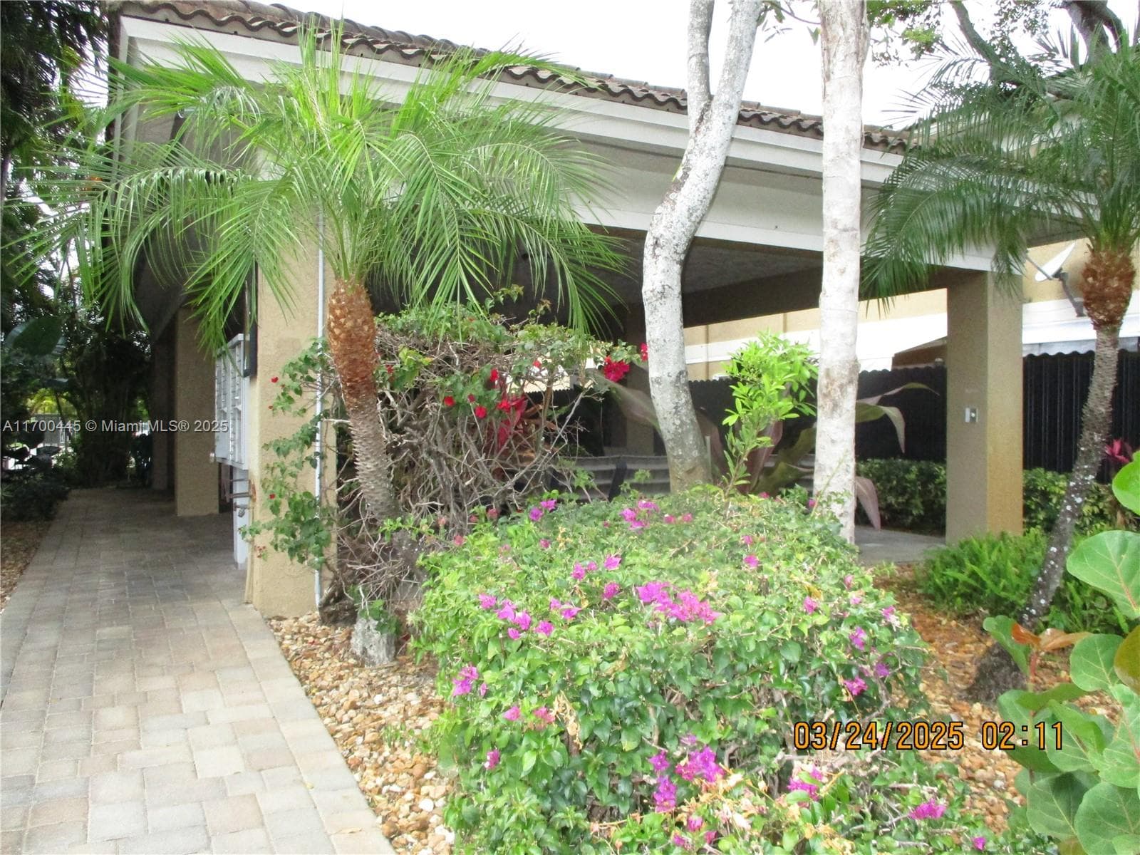 WASHINGTON PALMS CONDO · #2 in Hollywood - Photo 1