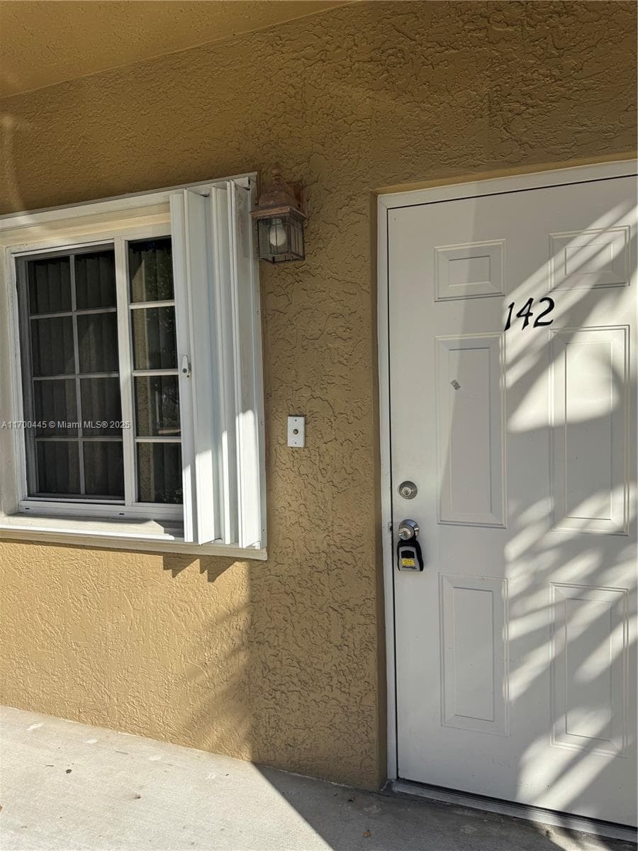 WASHINGTON PALMS CONDO · #2 in Hollywood - Photo 9
