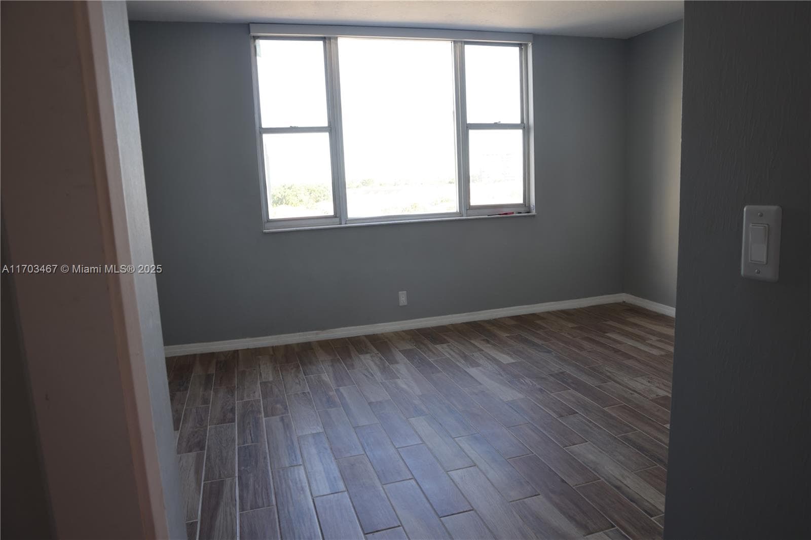 Hillcrest No. 21 Inc. · #604A in Hollywood - Photo 16