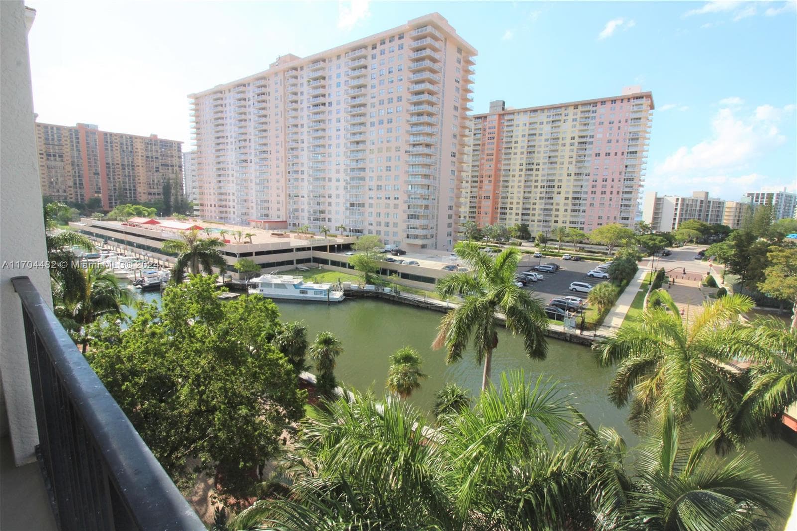 Porto Bellagio · #2612 in Sunny Isles Beach - Photo 2