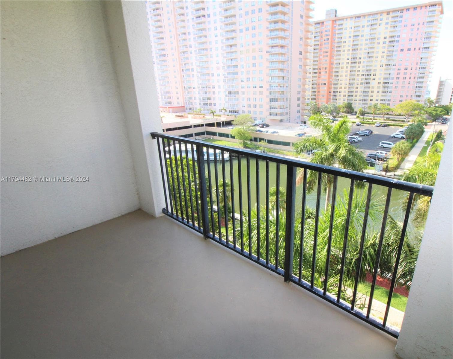 Porto Bellagio · #2612 in Sunny Isles Beach - Photo 10