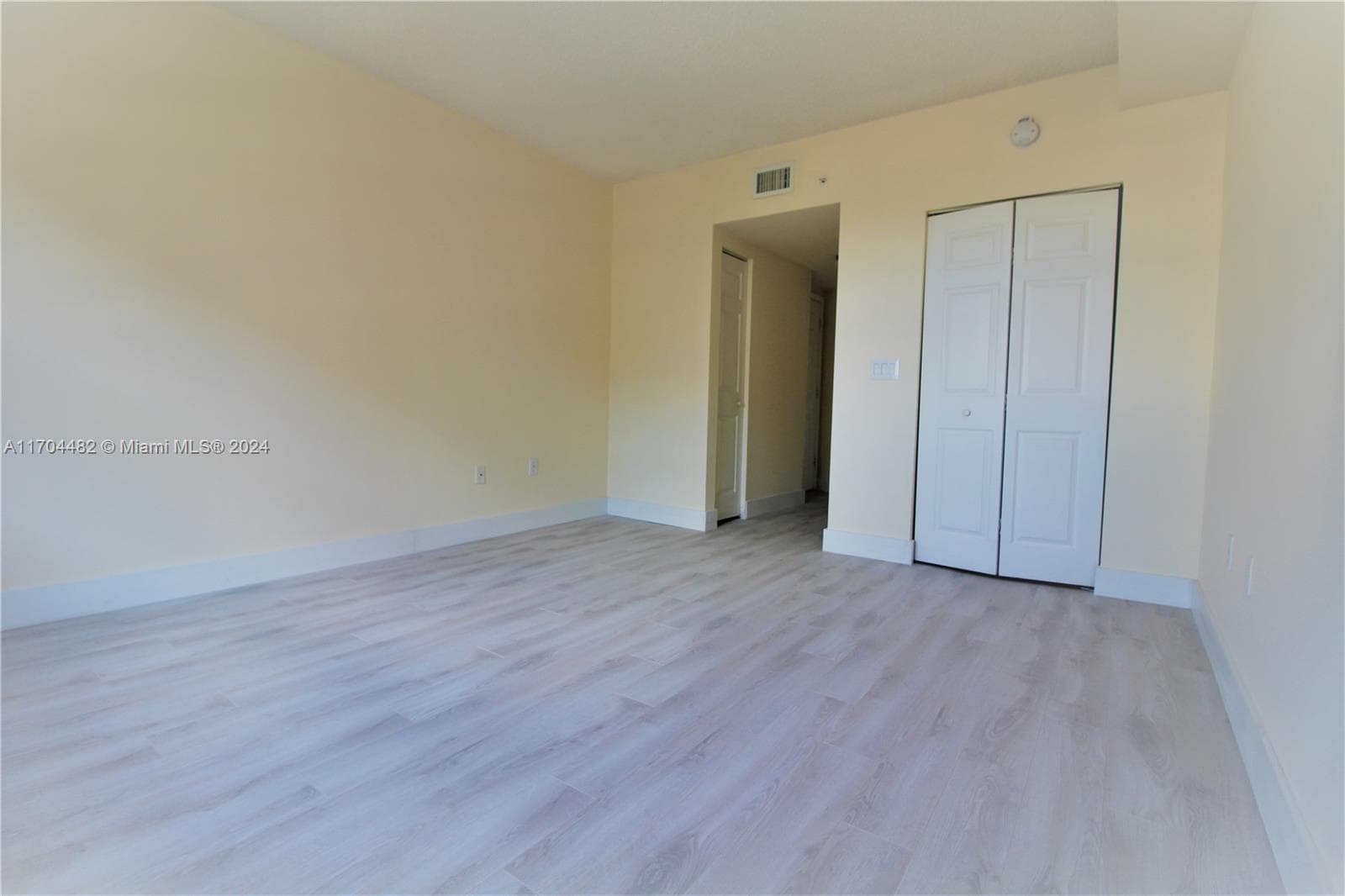 Porto Bellagio · #2612 in Sunny Isles Beach - Photo 21