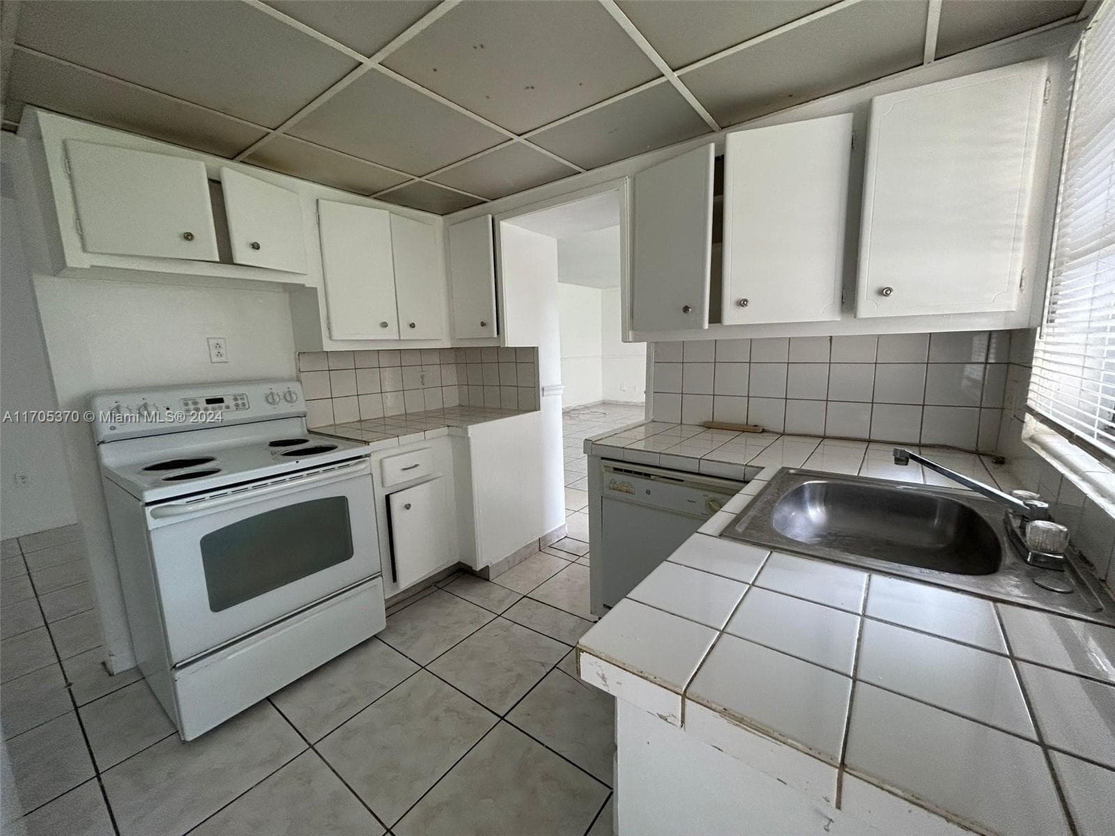 SUTTON HOUSE CONDO · #8 in North Miami - Photo 6