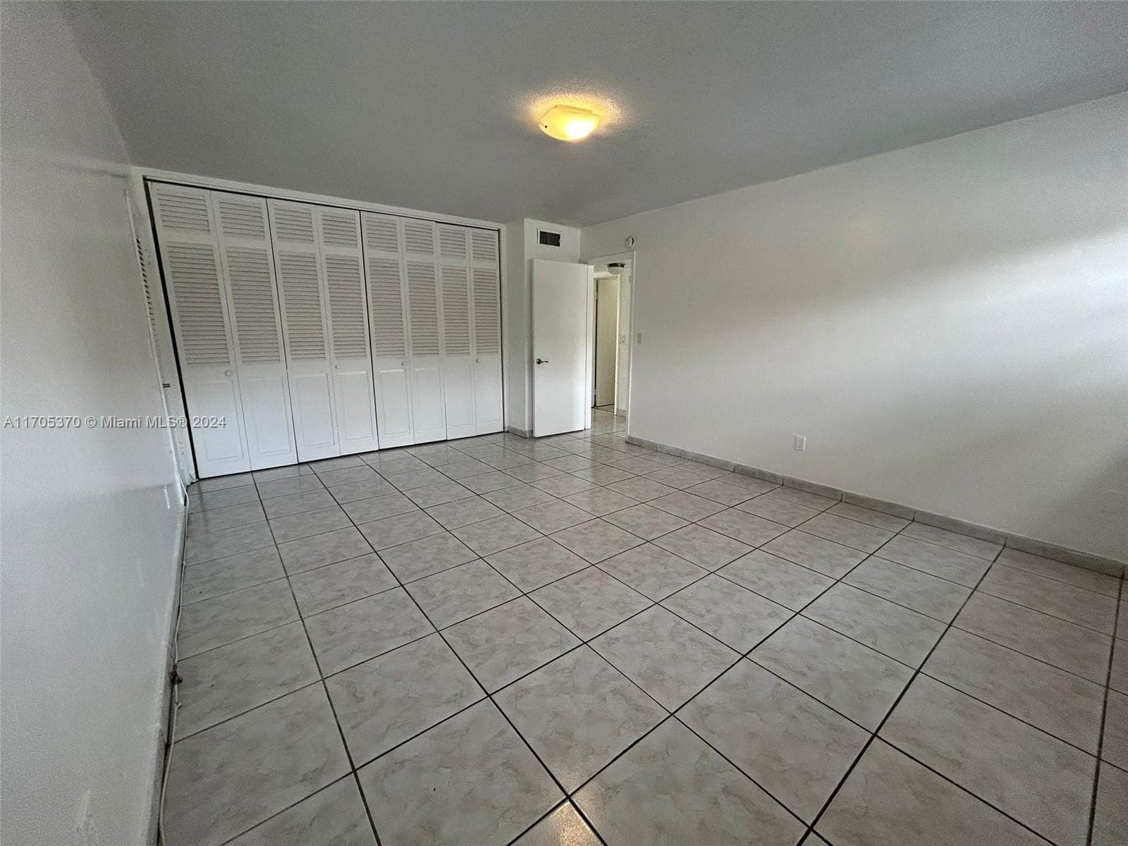 SUTTON HOUSE CONDO · #8 in North Miami - Photo 13