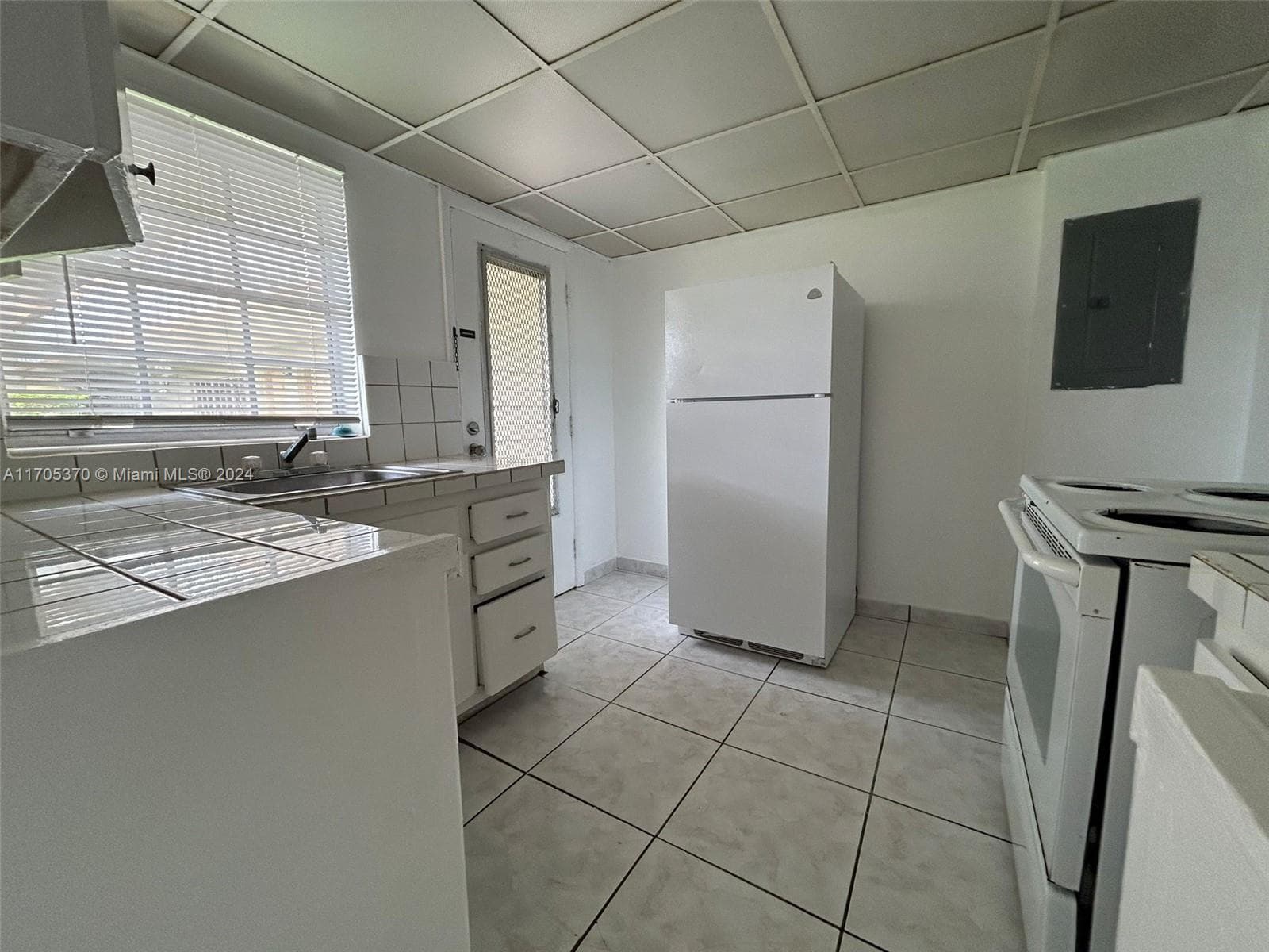 SUTTON HOUSE CONDO · #8 in North Miami - Photo 4