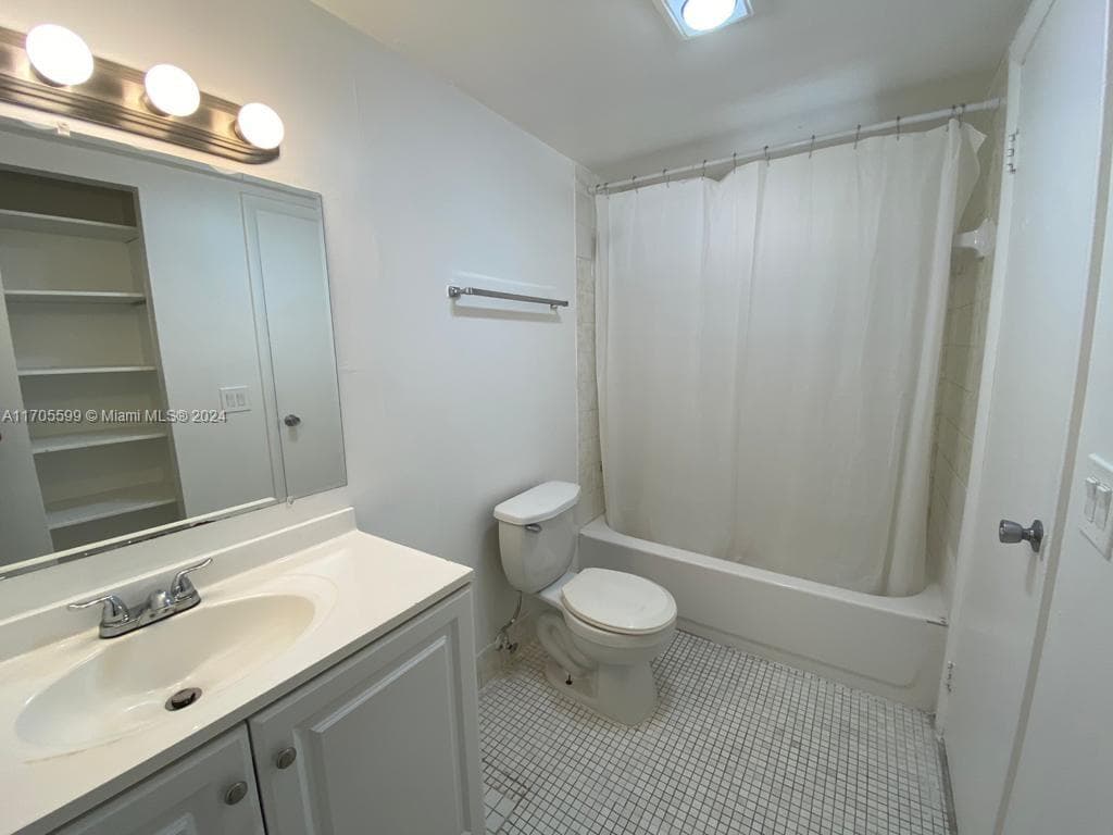 PARKWAY TOWERS BLDG 1 CON · #520 in Miami - Photo 9