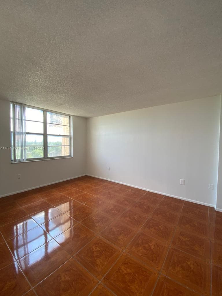 PARKWAY TOWERS BLDG 1 CON · #520 in Miami - Photo 14