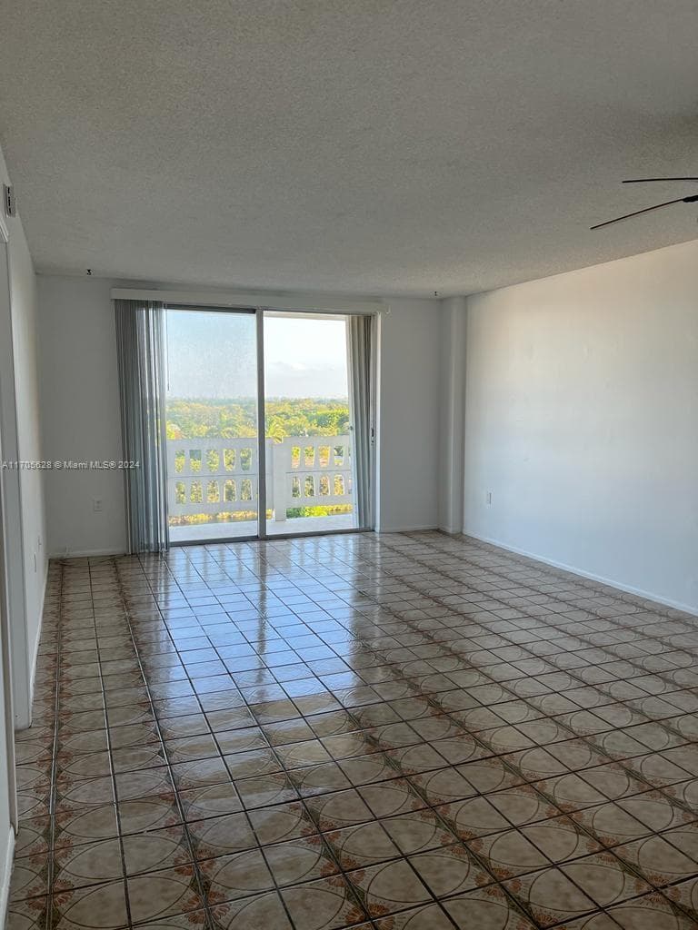PARKWAY TOWERS BLDG 1 CON · #821 in Miami - Photo 1