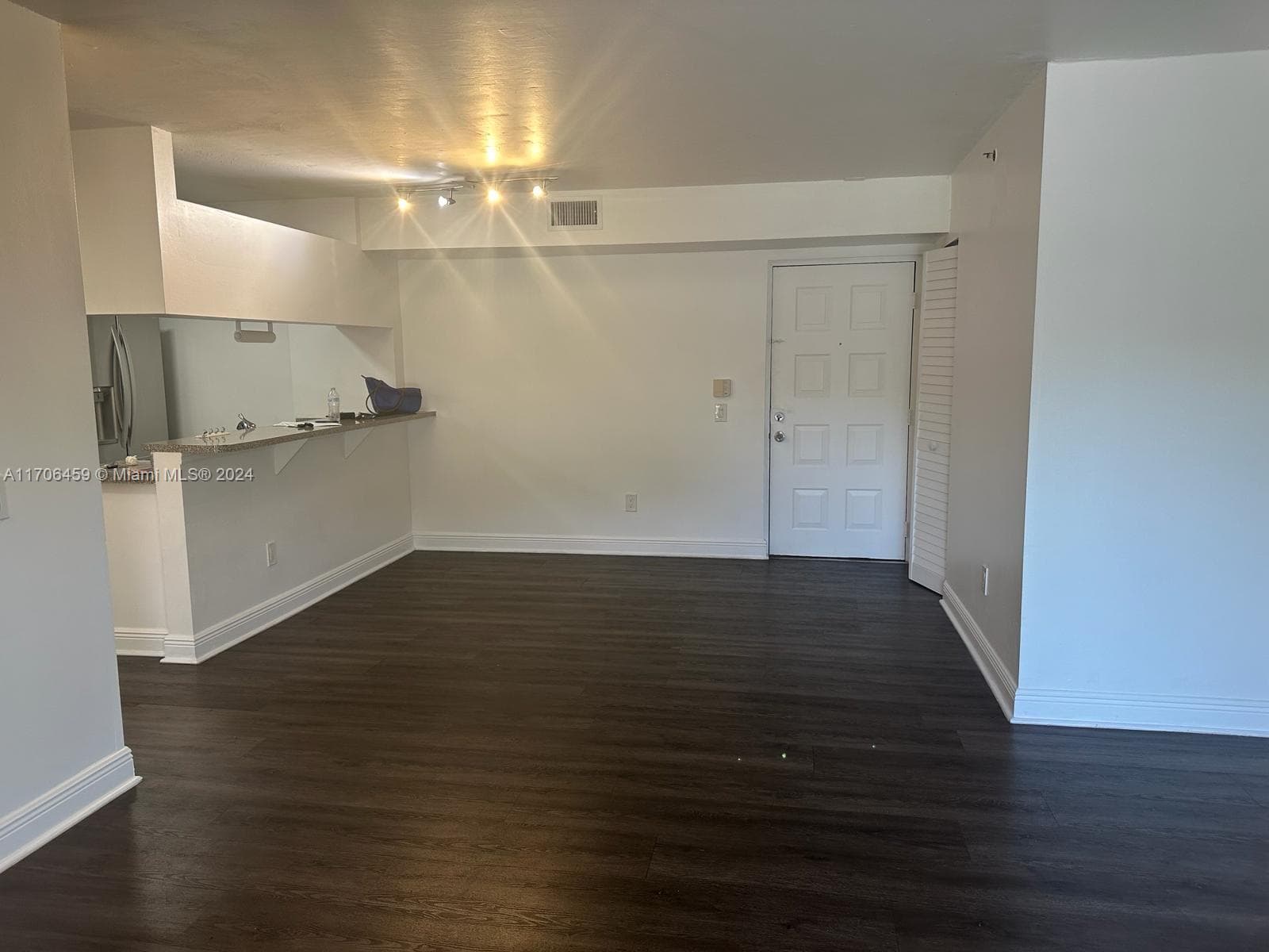 PINEHURST CLUB CONDO · #7-207 in Hollywood - Photo 1