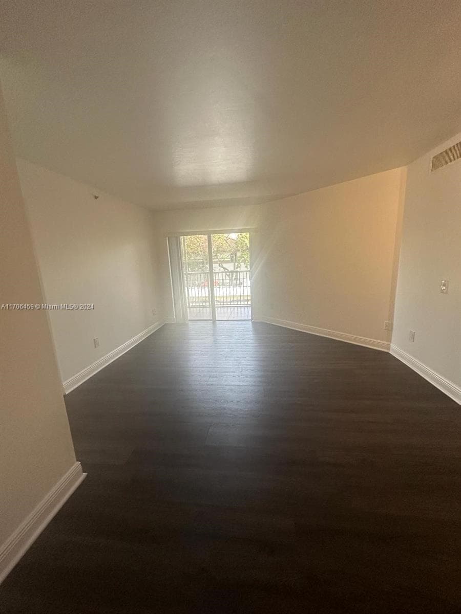 PINEHURST CLUB CONDO · #7-207 in Hollywood - Photo 4