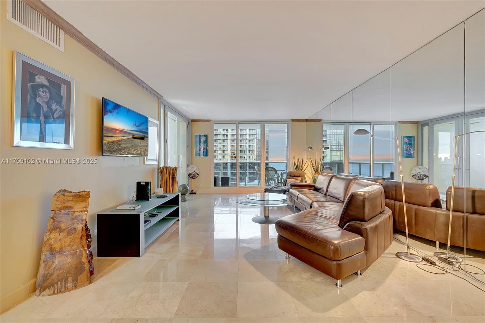 Roney Palace · #1206 in Miami Beach - Photo 4